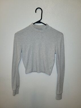 Aritzia TNA Grey Mock Neck Long Sleeve
